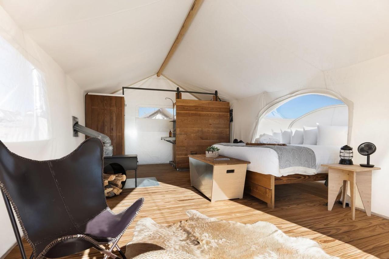 Under Canvas Lake Powell-Grand Staircase Big Water Exterior photo